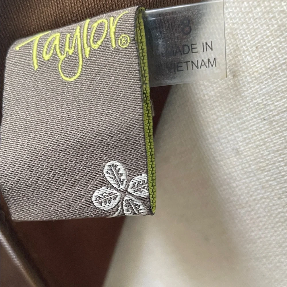 Taylor NWOT Long Elegant Velvet Dress in‎ Olive Green Size 8